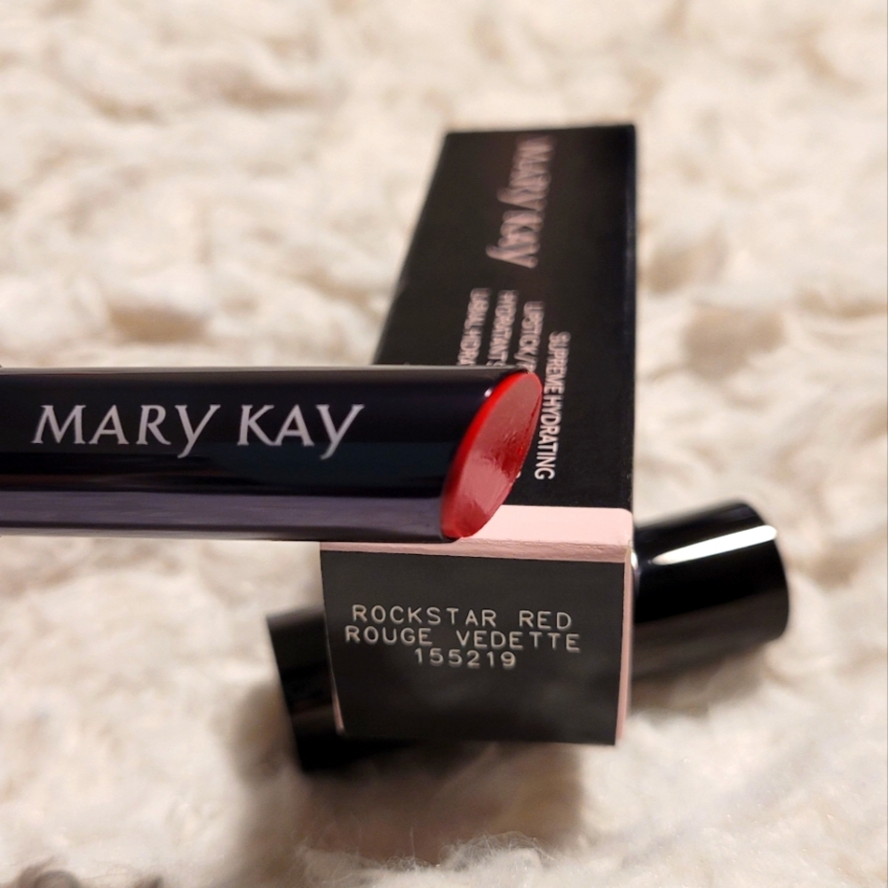 Mary Kay Supreme Hydrating Lipstick (Rockstar Red)